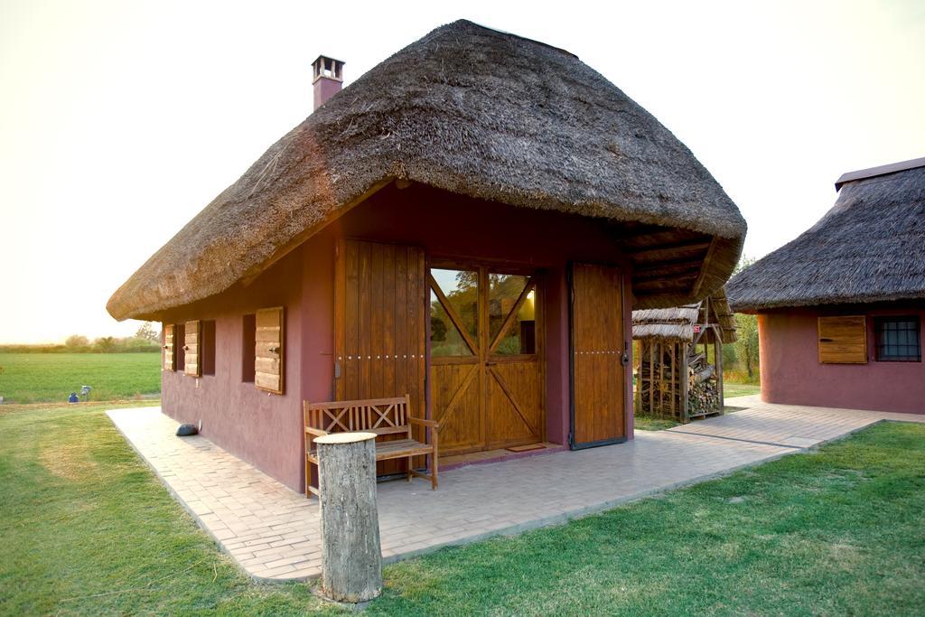 Agriturismo Bassara Le Capanne Argenta Ngoại thất bức ảnh