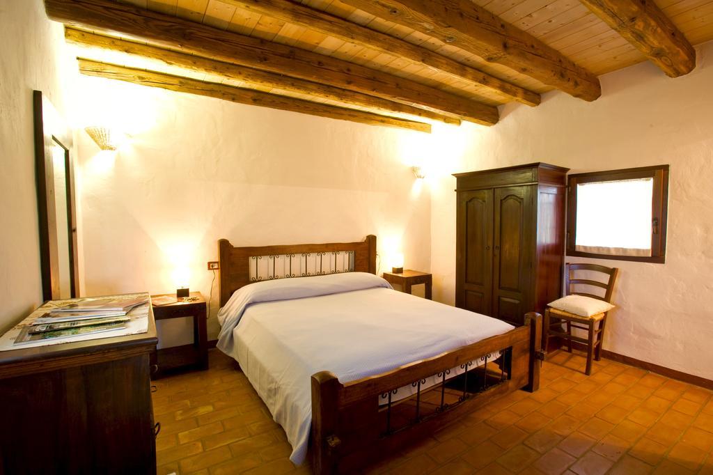 Agriturismo Bassara Le Capanne Argenta Ngoại thất bức ảnh